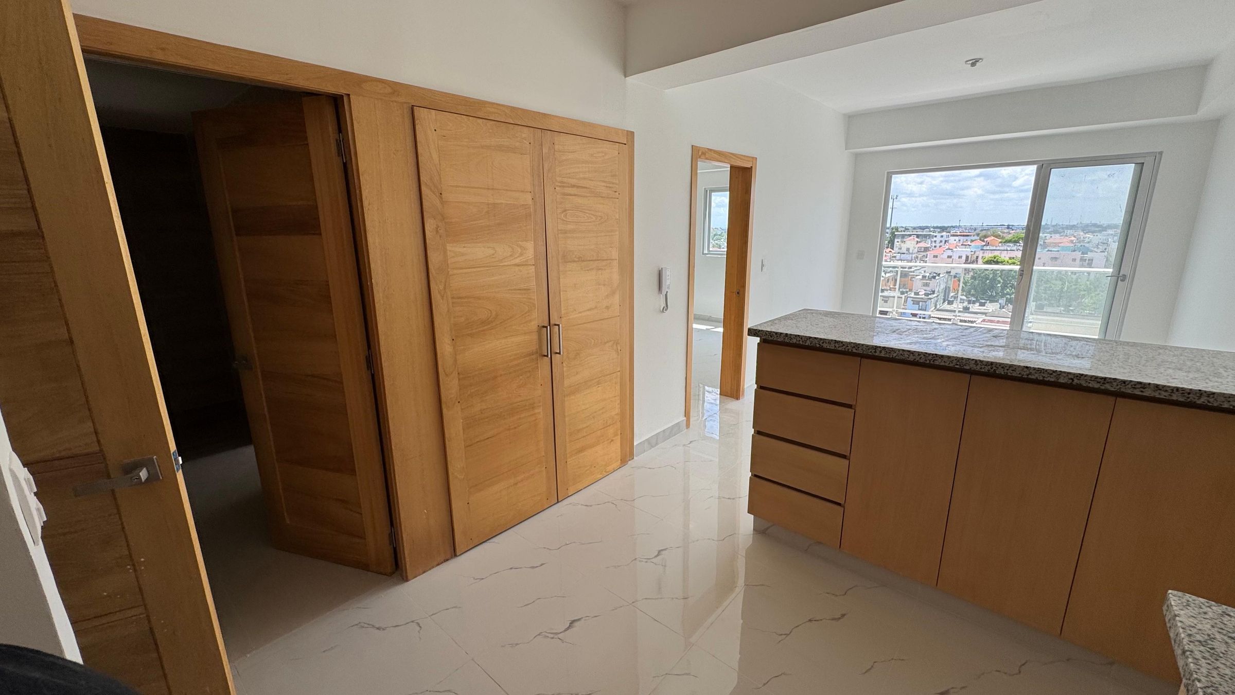 Cocina y closets, Condominio Robles